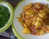 A picture of step 4 of Potatoes jollof with lettuce.