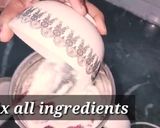 A picture of step 3 of Strawberry shake.