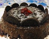 A picture of step 15 of Orio biscuits cake.