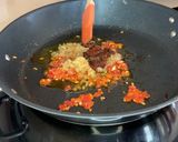 Foto del paso 5 de la receta: Fideuà de choco y galeras