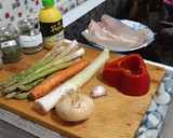 Foto del paso 1 de la receta: Dorada al horno con verduras salteadas