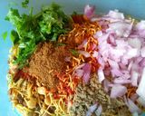 A picture of step 2 of Mixture Paratha.