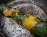 Foto del paso 2 de la receta: Salsa🫕cremosa🧄🥒de calabacín tatemado🥰