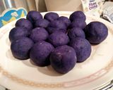 Foto langkah ke 5 dari resep Bola Ubi Ungu Kopong.