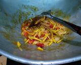 Foto langkah ke 5 dari resep Cumi goreng sambal mangga.