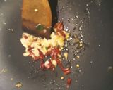 รูปขั้นตอนการทำที่ 3 ของ ไข่คั่วใบแมงลัก Salt & Chilli Lemon Basil Toasted Omelette