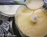 A picture of step 6 of Mango pancake with mango sauce.