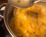 Foto del paso 4 de la receta: Tortelloni de berenjena, tomate y mozzarella, con salsita de pimientos rojos