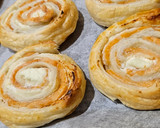 Foto del paso 7 de la receta: Hojaldres de salmón ahumado y queso philadelphia