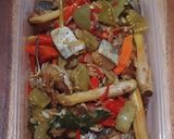 Foto langkah ke 7 dari resep Asin Jambal Roti Tomat Ijo.