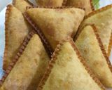 صورة لخطوة 5 من وصفة سمبوسك بالجبنه والزعتر الأخضر 💞