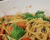Foto langkah ke 5 dari resep Mie Goreng Jawa Nyemek.