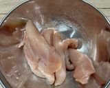 Une image de l'étape 1 de Aiguillettes de poulet sauce Tomates à ma façon !.