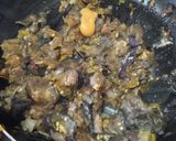 Foto del paso 2 de la receta: Salteado de berenjenas y cebolla🍆🧄🌰