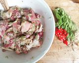 Hình bước làm 2 của món Vịt xào xả ớt