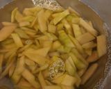 Une image de l'étape 4 de Pickles de peau de melon 🍈.