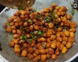 A picture of step 4 of Dry Soya Manchurian.