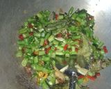 Foto langkah ke 3 dari resep Tumis Buncis Daging Sapi.