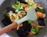 Foto langkah ke 4 dari resep Cap Cay🥦🥕🥬🍄🍤.