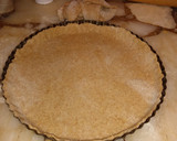 Foto del paso 2 de la receta: Tarta de zapallitos y crema con masa de harina integral