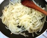 Foto del paso 2 de la receta: Merluza, papas y cebolla al pimentón.🇮🇹Nasello, patate, e cipolla