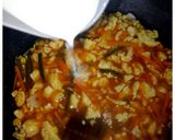 Foto langkah ke 5 dari resep Telur Orak Arik Asam Manis.