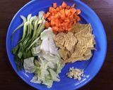 Foto langkah ke 1 dari resep Tumis kembang tahu komplit.