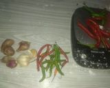 Foto langkah ke 2 dari resep Oseng Bunga Pepaya + Kerang.