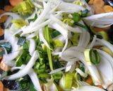 Foto del paso 1 de la receta: Merluza en salsa con muuuuuchas verduras