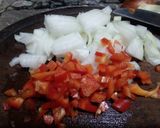 Foto del paso 4 de la receta: Bombas express de polenta rellenas de queso