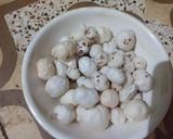 સ્વીટ મખાના(Sweet Makhana Recipe in Gujarati) રેસીપી સ્ટેપ1ફોટો