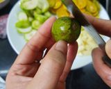 Hình bước làm 2 của món Chân gà sả tắc