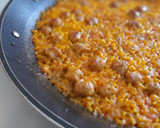 Foto del paso 6 de la receta: Arroz seco de salchichas