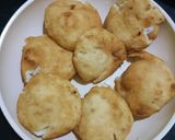 A picture of step 3 of Bhalla papdi chat.