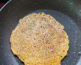 A picture of step 4 of Besan cheela.