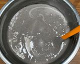 Foto langkah ke 4 dari resep Bolu Kukus Ketan Hitam Lumer.
