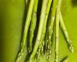 A picture of step 1 of Nutty Asparagus Basil Pesto on Spaghetti.