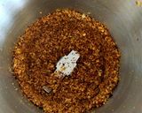 A picture of step 1 of Mixed Vegetables Kolhapuri.