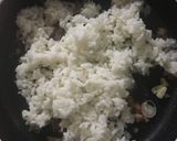 Foto langkah ke 3 dari resep Nasi Goreng Parsley Kornet.