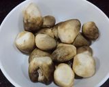 Hình bước làm 1 của món Mì căn kho nấm rơm chay