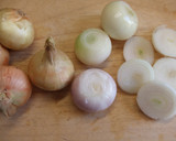 Foto del paso 2 de la receta: Sargo al horno, al perejil con cebollitas francesas