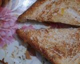 A picture of step 4 of Aloo toast.