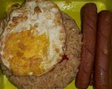 Foto langkah ke 6 dari resep Nasi Goreng Pedas with Telur Mata Sapi&Sosis Goreng#bekalsekolahwisnu#Maree.