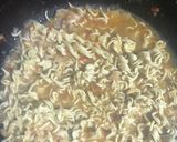 A picture of step 3 of Spicy and Hot noodles.