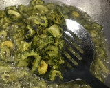 A picture of step 3 of Karele Pyaaz.