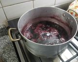 Foto del paso 4 de la receta: Dulce a base de vino tinto con frutillas