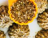 A picture of step 5 of Oats and sesame ladoo.