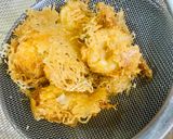 A picture of step 6 of Crispy fried prawns wrapped with rice vermicelli.