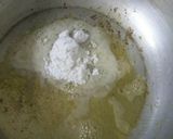 A picture of step 2 of White Sauce Pasta.