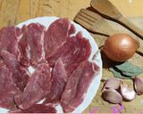 Foto del paso 1 de la receta Secreto ibérico en salsa con quinoa